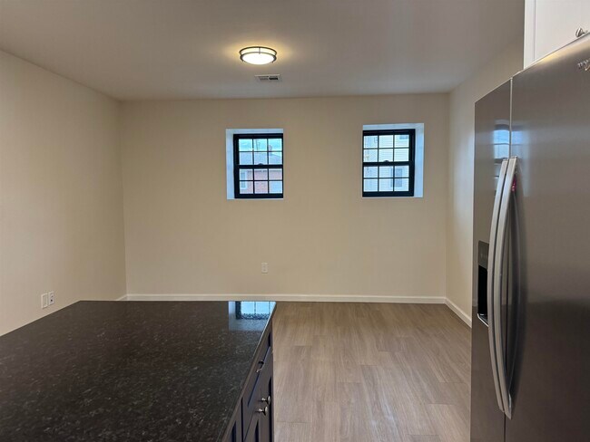 Foto del edificio - 188 Heckel St