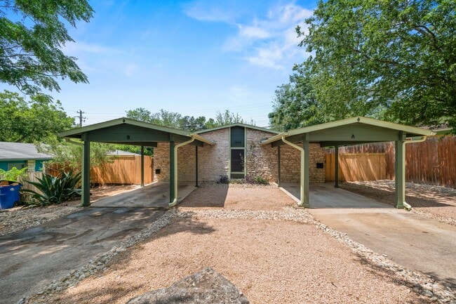 Building Photo - 3508 Southridge Dr