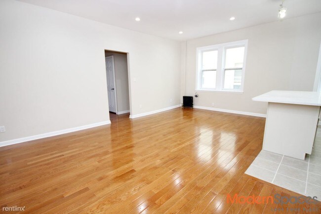 Foto del edificio - 4720 44th St