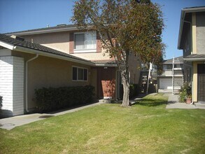 Building Photo - 2577 Rudder Ave