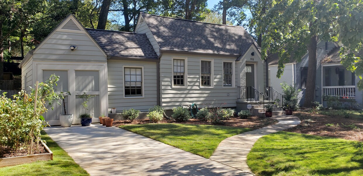 Front of the house - 712 Gresham Ave SE
