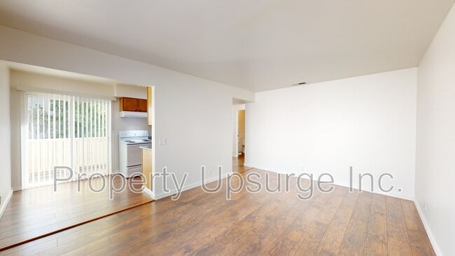 Building Photo - 715 Mary St