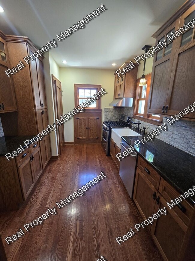 Foto del edificio - Charming Three Bedroom Ranch