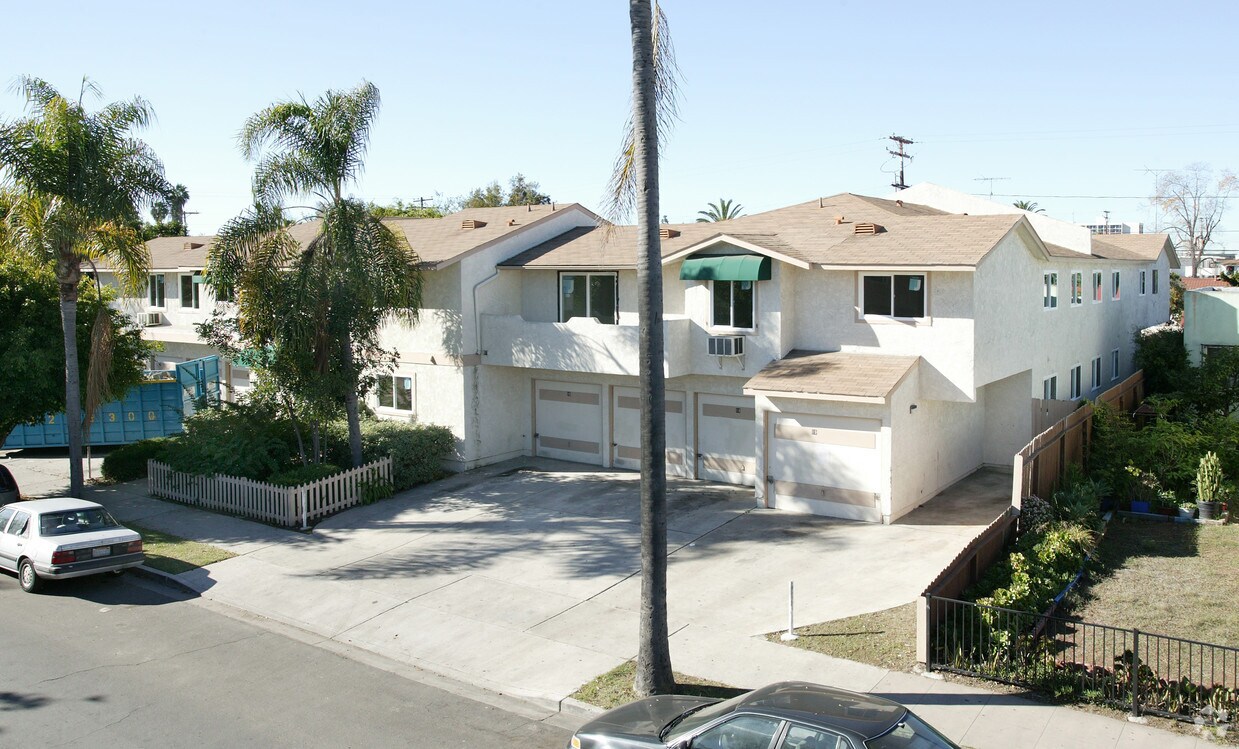 Building Photo - Orange Blossom Terrace