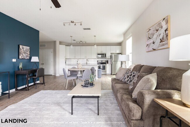 Building Photo - 2300 Tapestry Park Dr Dr