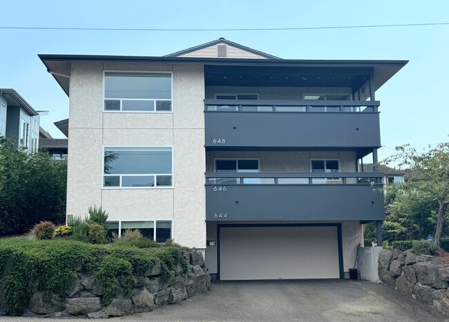 Exterior - 644 Bell Street