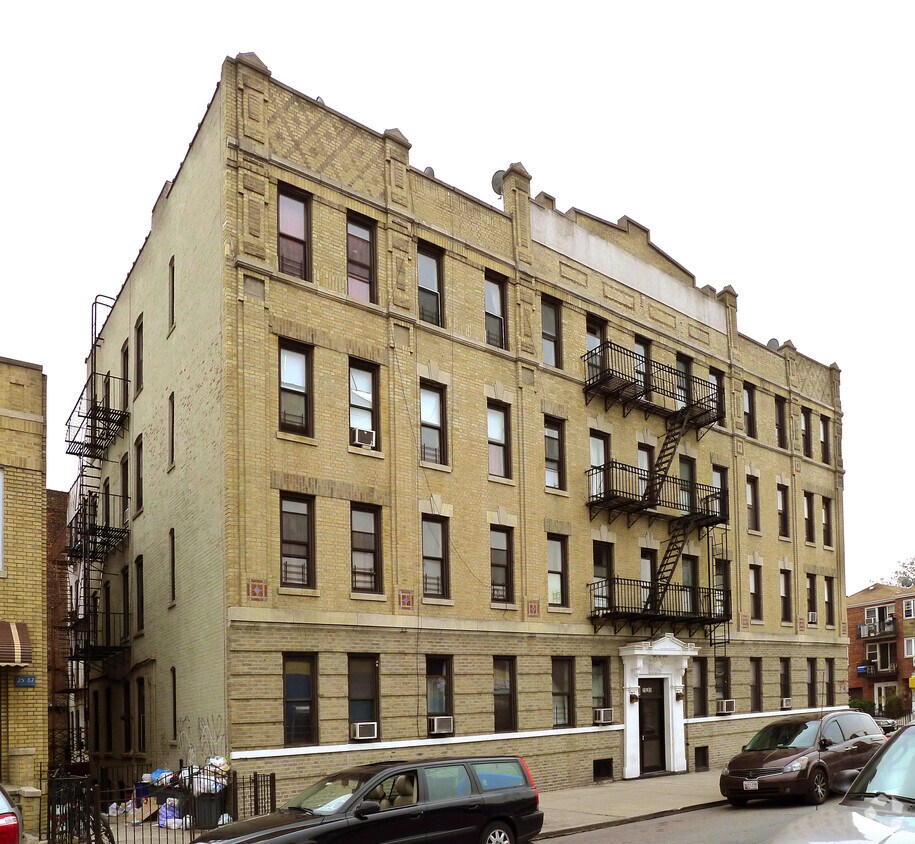 2595 41st St, Long Island City, NY 11103 Apartments in Long Island