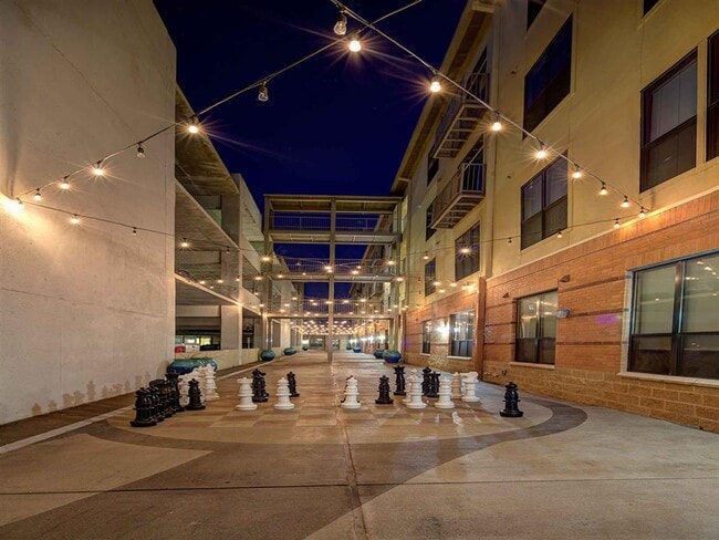 Building Photo - La Frontera Square