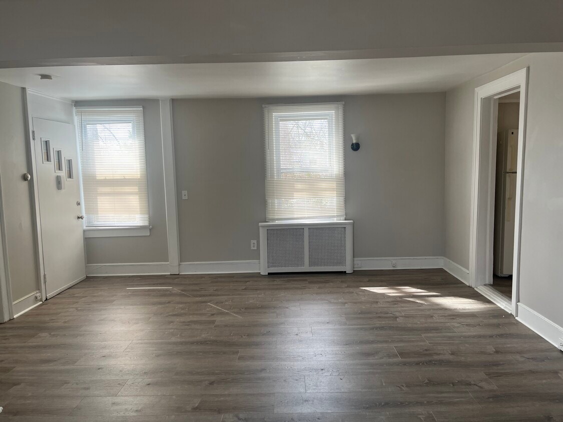 Foto principal - 115 Wilton Rd