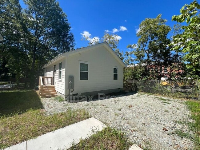 Foto del edificio - 2109 Hart St