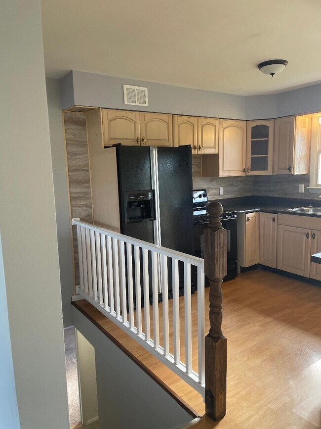 Foto del edificio - 4 Taddeo Rd