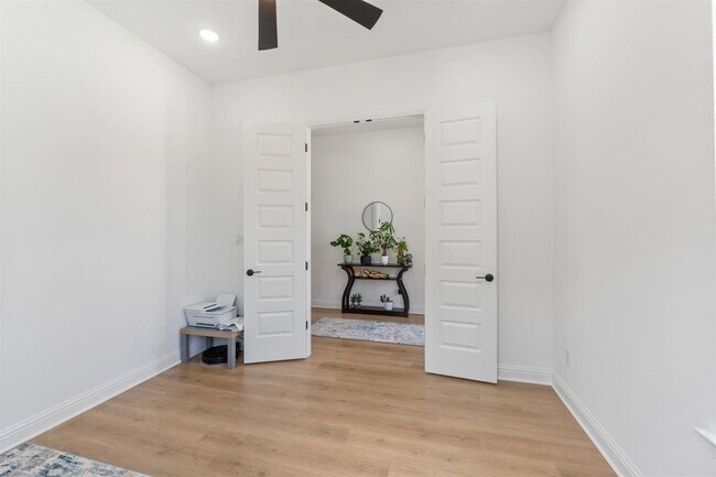 Foto del edificio - 125 Plainsman Ln