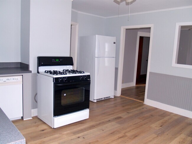 Foto del edificio - 208 Mast Rd