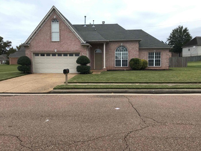 Primary Photo - 5512 Brook Shade Ln