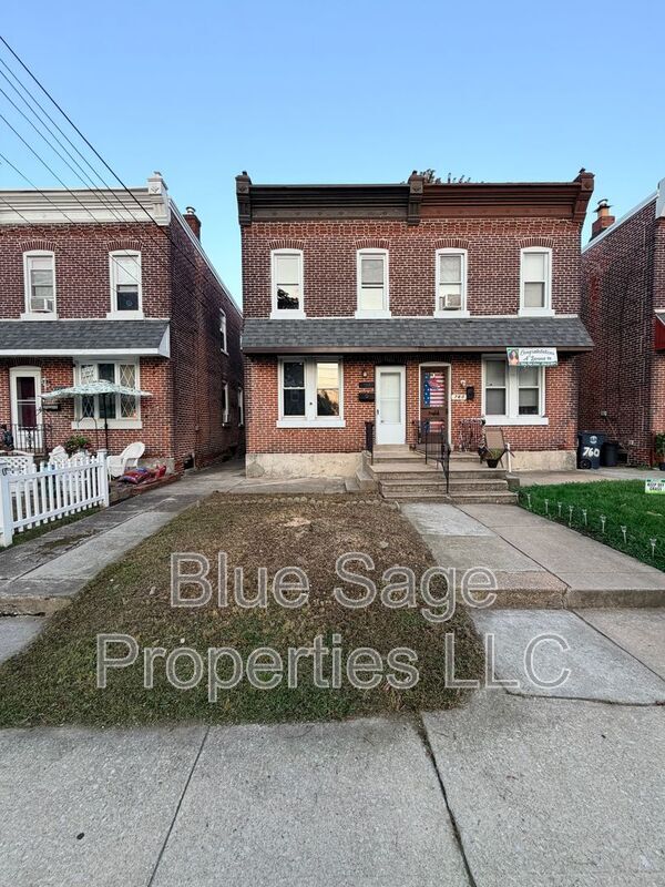 Photo - 758 Saville Ave