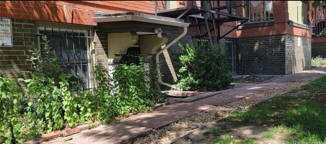 Foto del edificio - 1356 N Pearl St