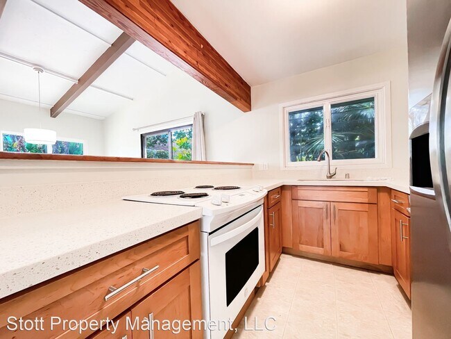 Building Photo - 2 br, 1.5 bath House - 1310 Mokulua Drive