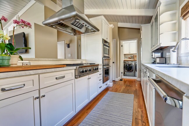 Cocina - 725 12th St