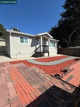 Building Photo - 790 Kern St