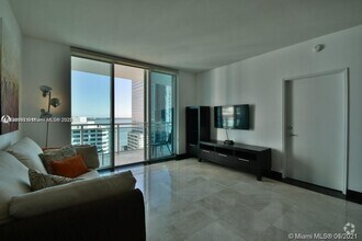 Building Photo - 951 Brickell Ave
