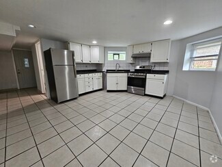 Building Photo - 2441 N Tripp Ave