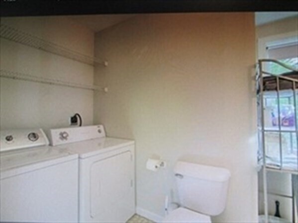 Building Photo - 44 Barrel Rd