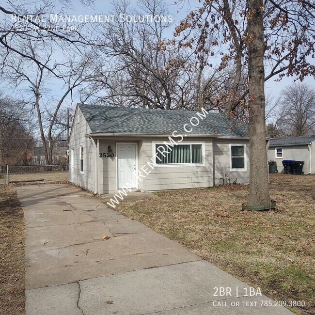 Building Photo - 2520 SW 22nd Park