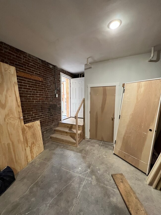 entrance through garage - 2112 Patterson Ave