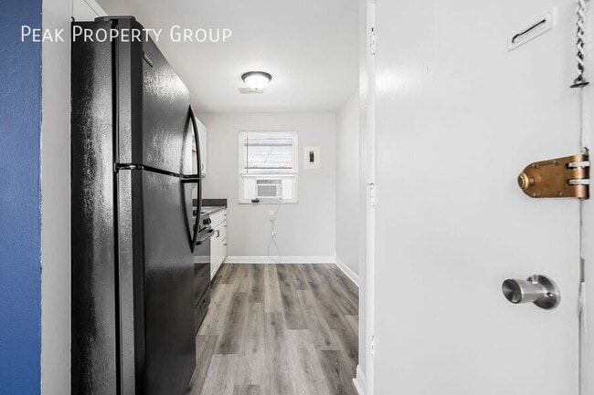 Building Photo - 474 Elsmere St