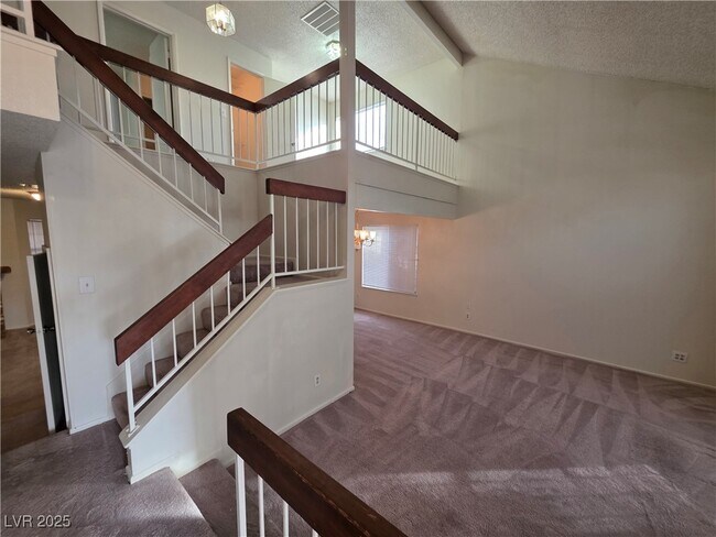 Foto del edificio - 321 S Bent Creek Dr