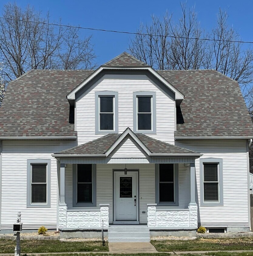 212 W Hanover St, New Baden, IL 62265 House Rental in New Baden, IL