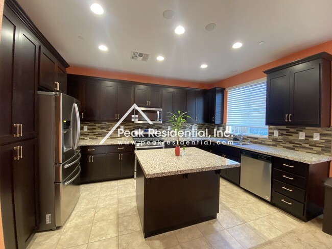 Building Photo - 3 br, 2.5 bath House - 1337 Oakbriar Circle