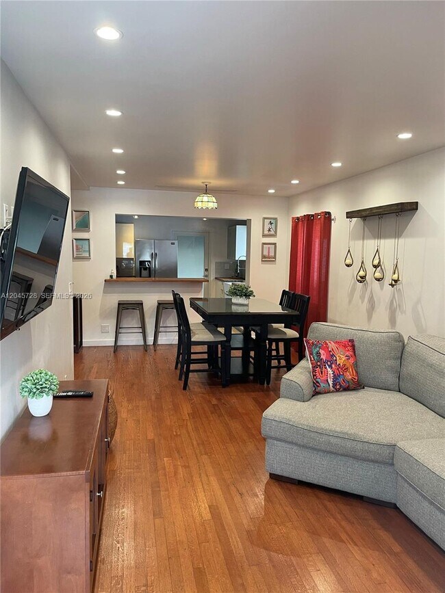 Foto del edificio - 2112 SW 60th Ct