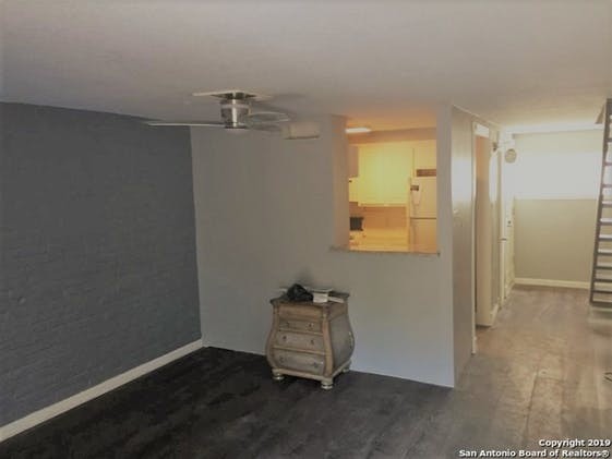 Building Photo - 408 Ira Ave