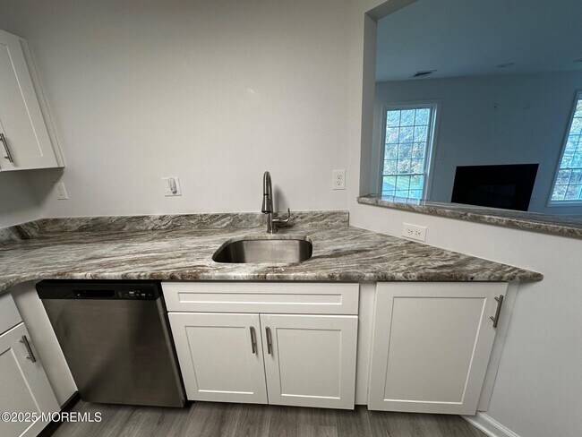 Foto del edificio - 373 Yorkshire Pl