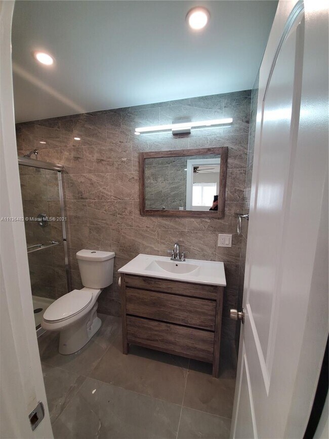 Foto del edificio - 728 20th St