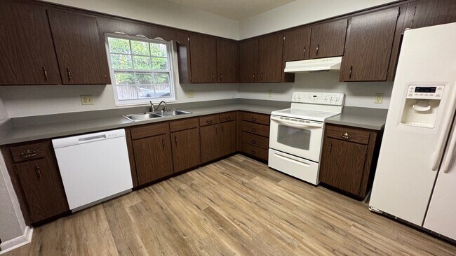 Foto del edificio - Cozy Home in NW Area