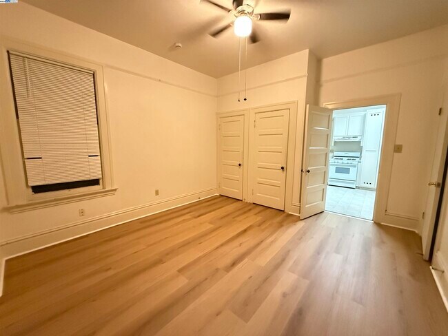 Foto del edificio - 1173 Park Ave E