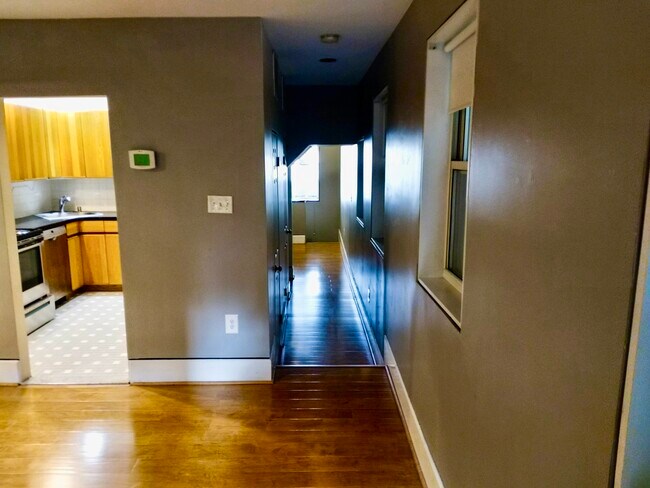 Hall to foyer - 520 St Paul St