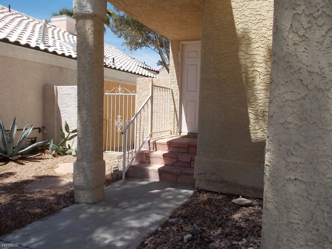 Building Photo - 3325 Paragon Dr