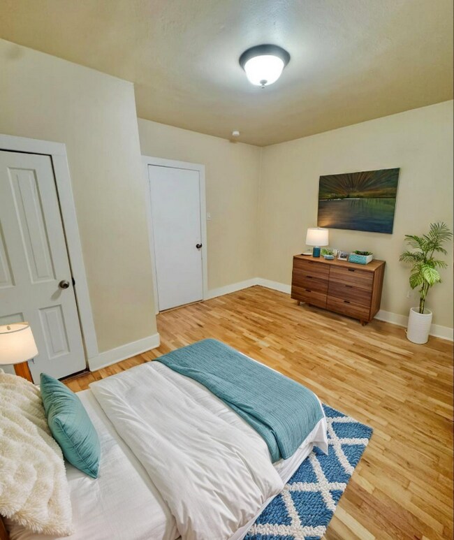 Foto del edificio - 2415 W Vermijo Ave