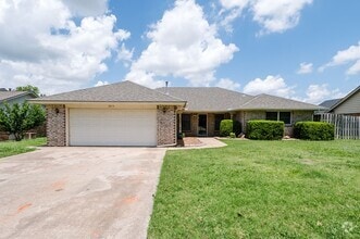 Building Photo - 3215 Woodsboro Dr