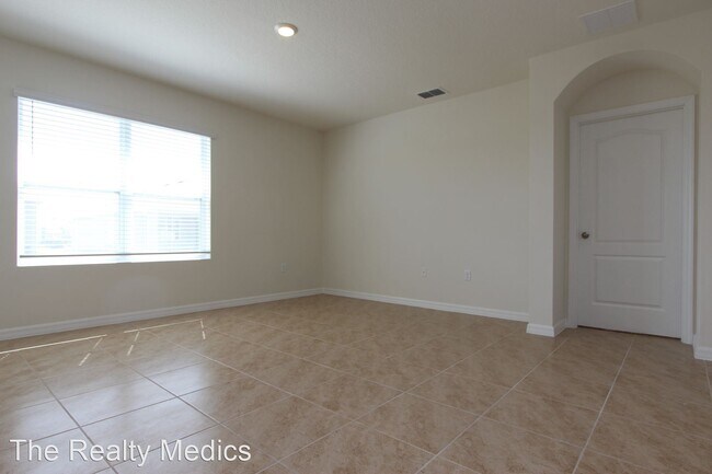Building Photo - 4 br, 2 bath House - 2508 Ryland Falls Drive