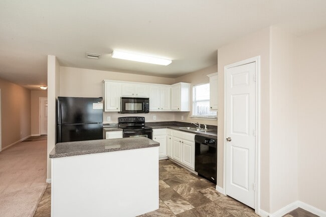 Foto del edificio - 6823 Dawn Bloom Ln