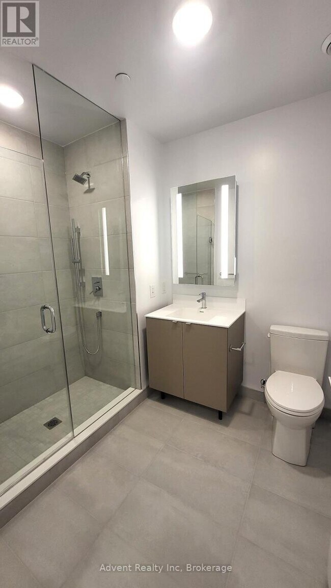 Photo du bâtiment - 500-500 Dupont St