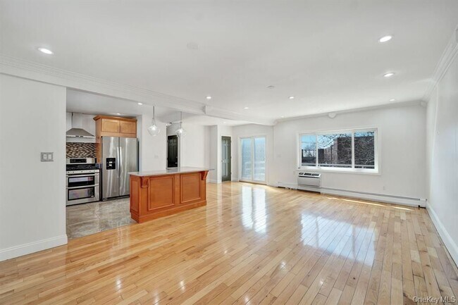 Foto del edificio - 1435 E 80th St