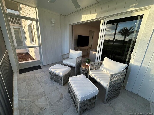 Foto del edificio - 484 NE Plantation Rd