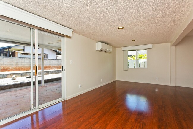Building Photo - Mililani Town - 3 Bedroom, 2 Bath, Garage ...