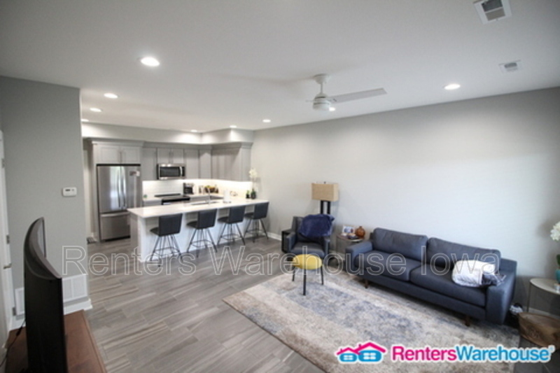 Foto principal - 680 SE Westown Pkwy