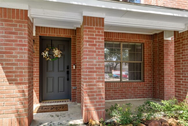 Building Photo - 17142 Carshalton Ct